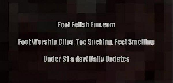  All six of our feet are yours to jerk off to